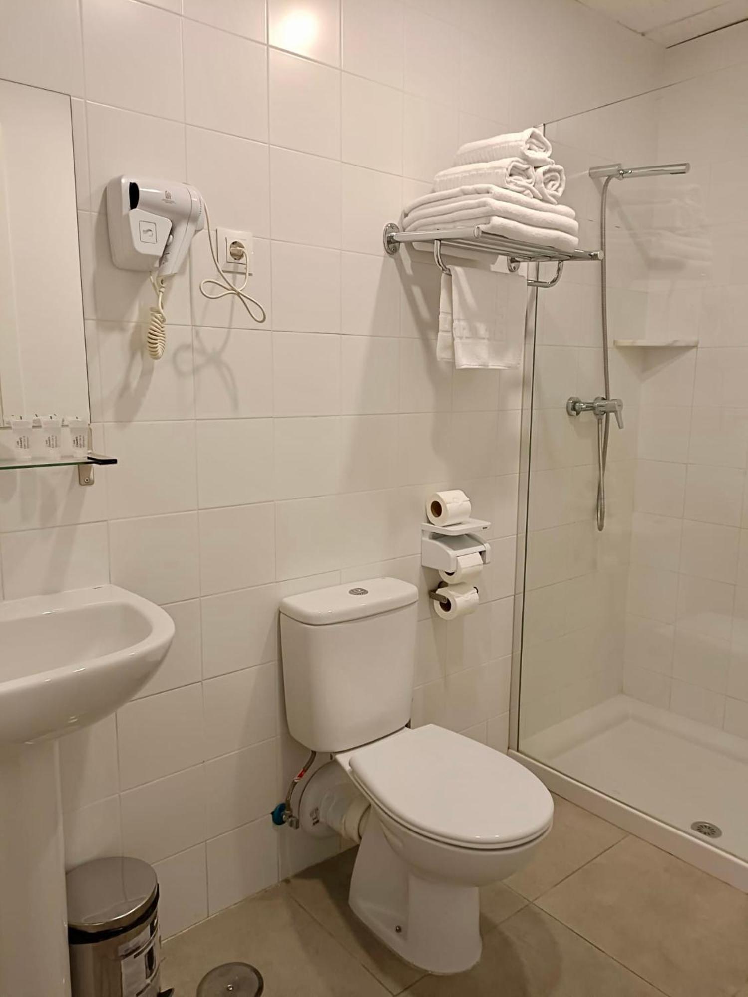 Apartahotel Golden Alcala Alcalá de Henares Екстериор снимка